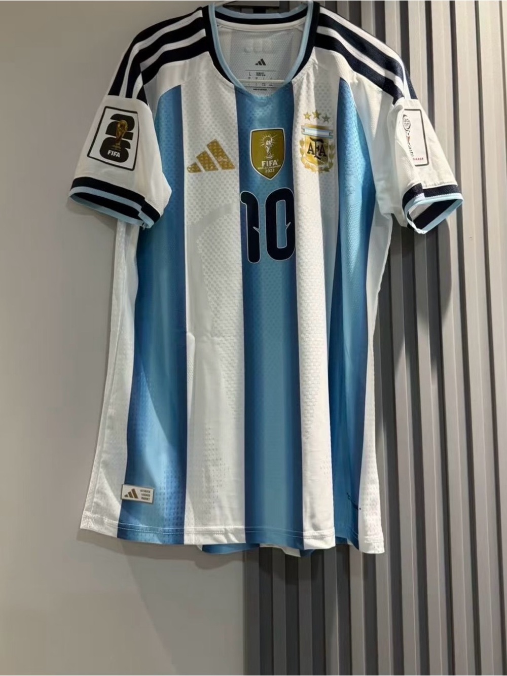 Argentina Home Soccer Jersey - White & Light Blue 2026 World Cup - Picture 4 of 4